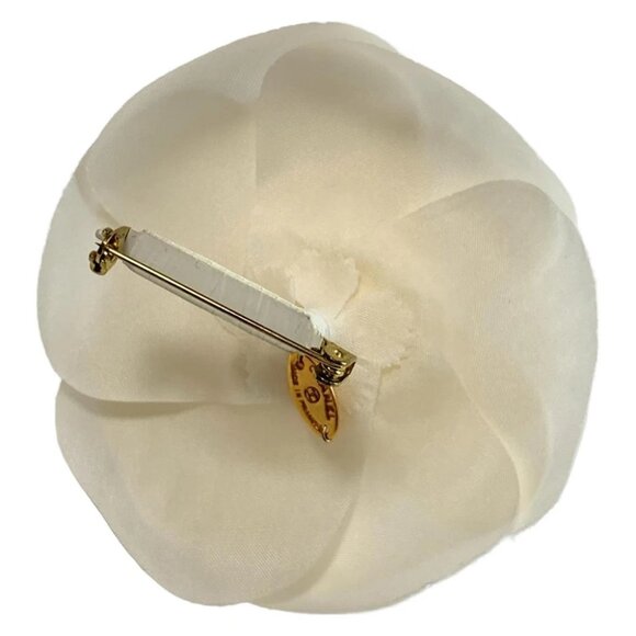 Auth CHANEL Camellia - Cream Gold Chemical Fiber Hardware Other Jewellery - Picture 2 of 3